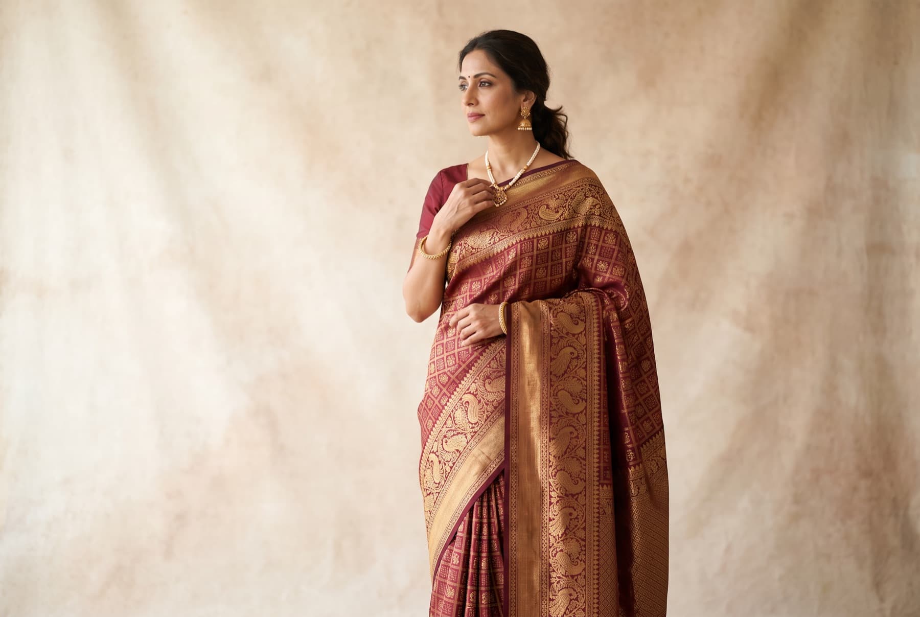 How to Photograph Sarees for Online Selling